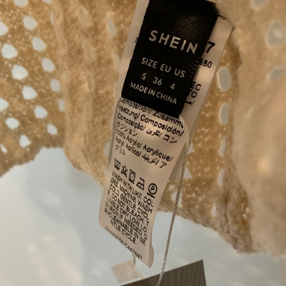 Contemporary complete Cream Crochet Floral Tank Top with flowers SM NWT - Picture 3 of 7